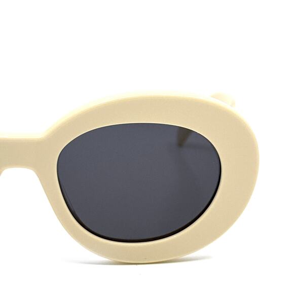 New, CELINE Sunglasses CL40312U 25A Authentic main image 4